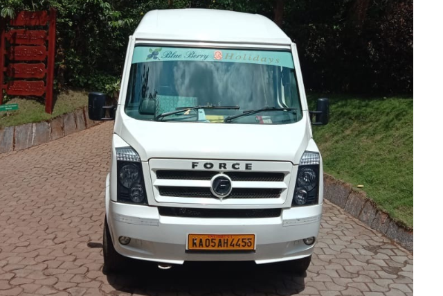 Force Traveller Semi Luxury 12+1